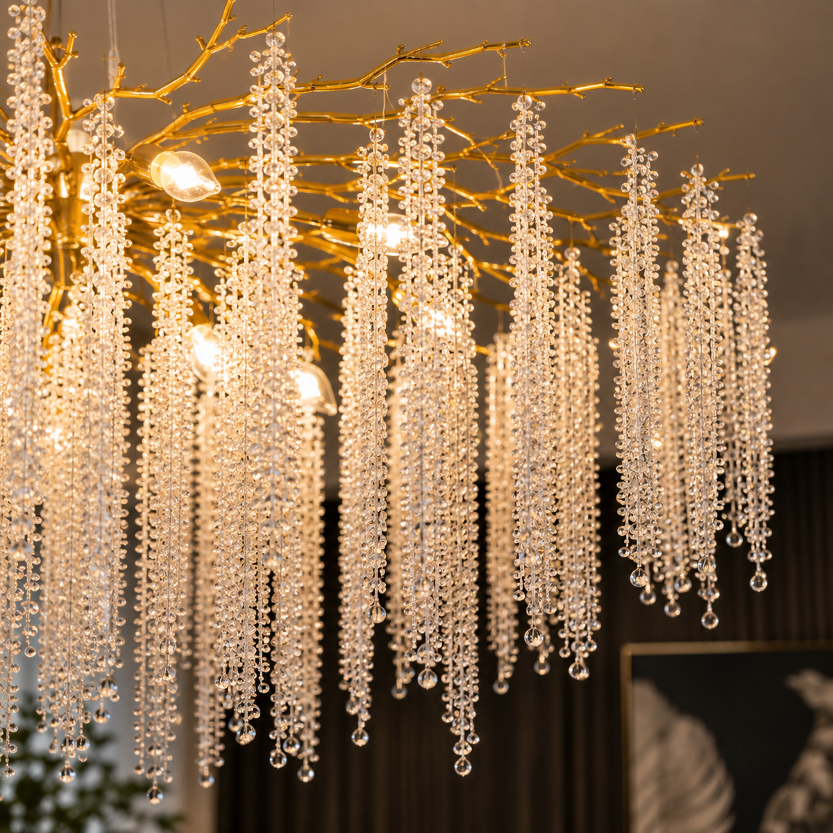 Suspension LED en cristal doré Cheverny, 80 cm de diamètre