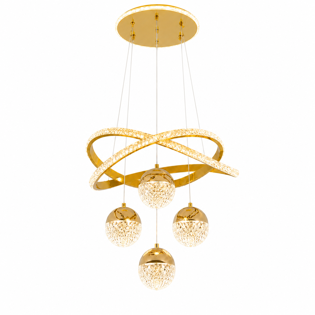 Lustre LED moderne en cristal, structure dorée et noire, dans un salon contemporain
