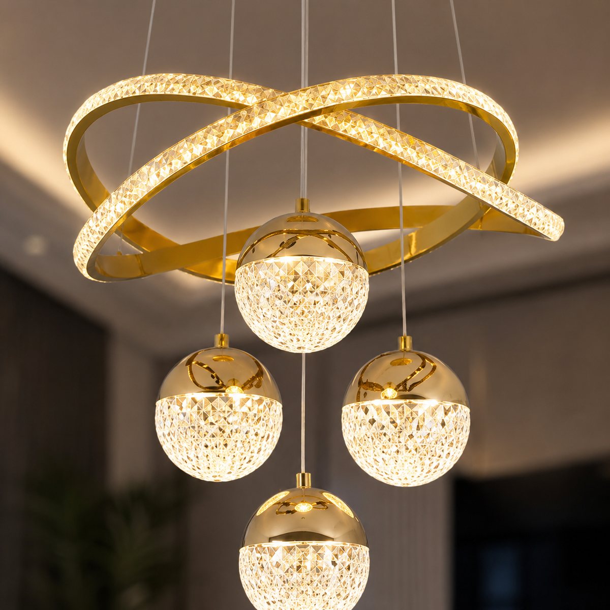 Suspension LED en cristal doré Chambord, éclairage réglable