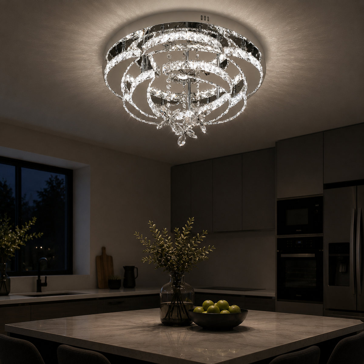 Plafonnier cristal K9 Fontainebleau chromé dans une cuisine